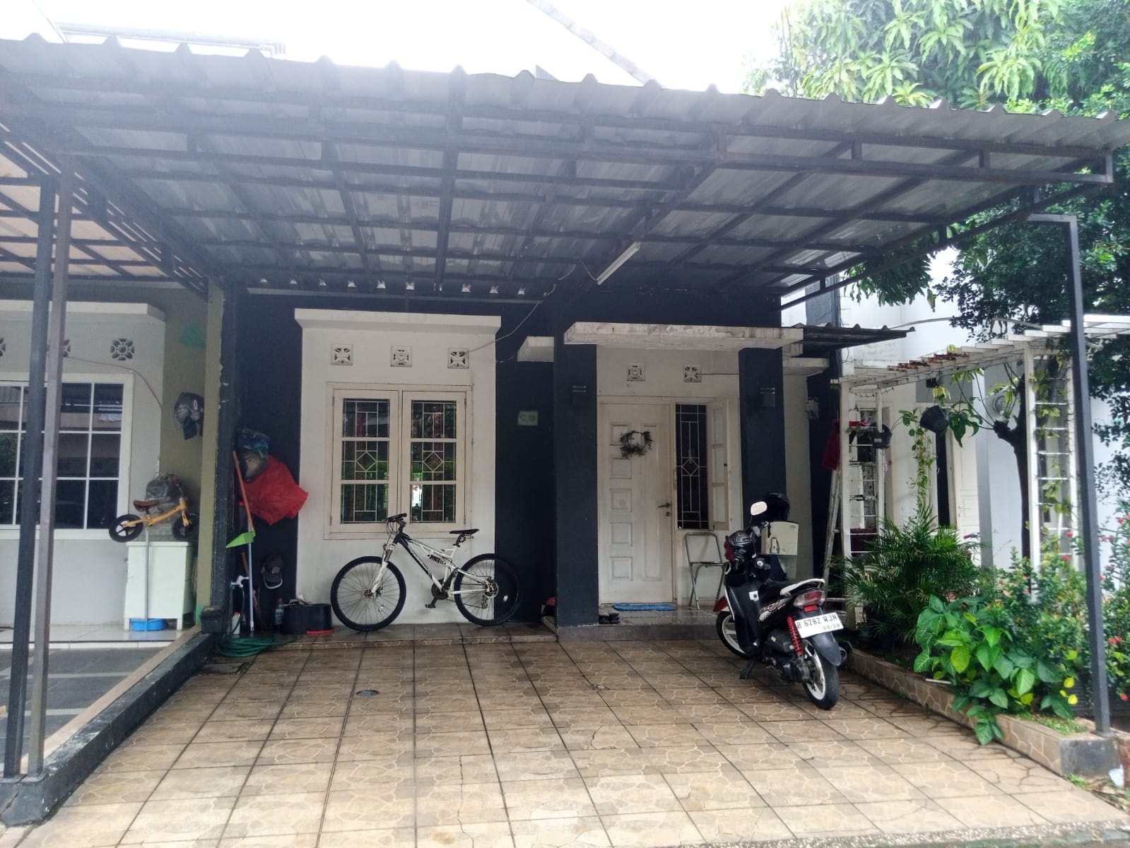 Dijual rumah di perumahan Green Grass daerah pondok pucung tangsel