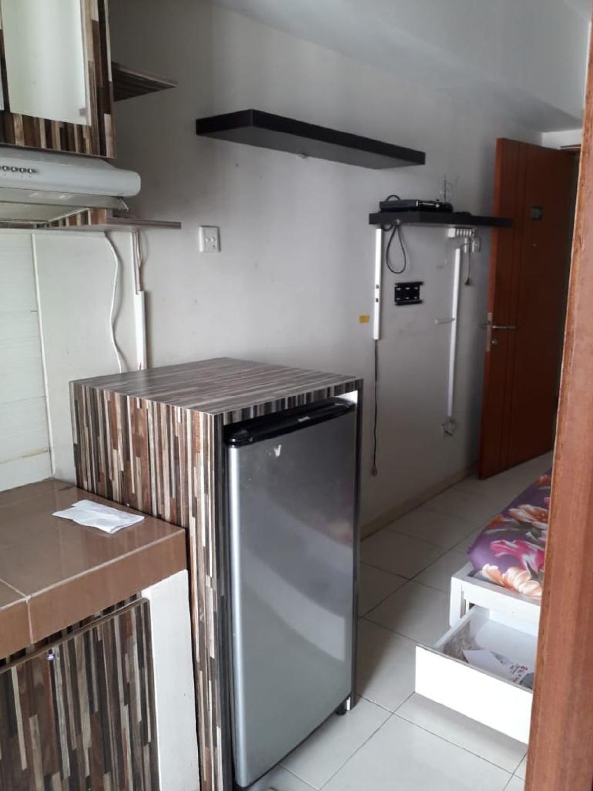 Dijual murah unit apartement type studio di apartement Green Lake View Ciputat Tangsel - Foto 2