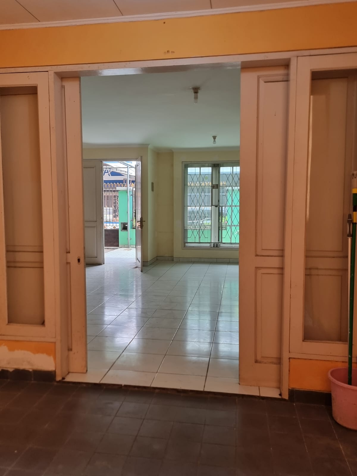 Jual Cepat Rumah di Perumahan Daan Mogot Baru Jakarta Barat (RR) - Foto 3