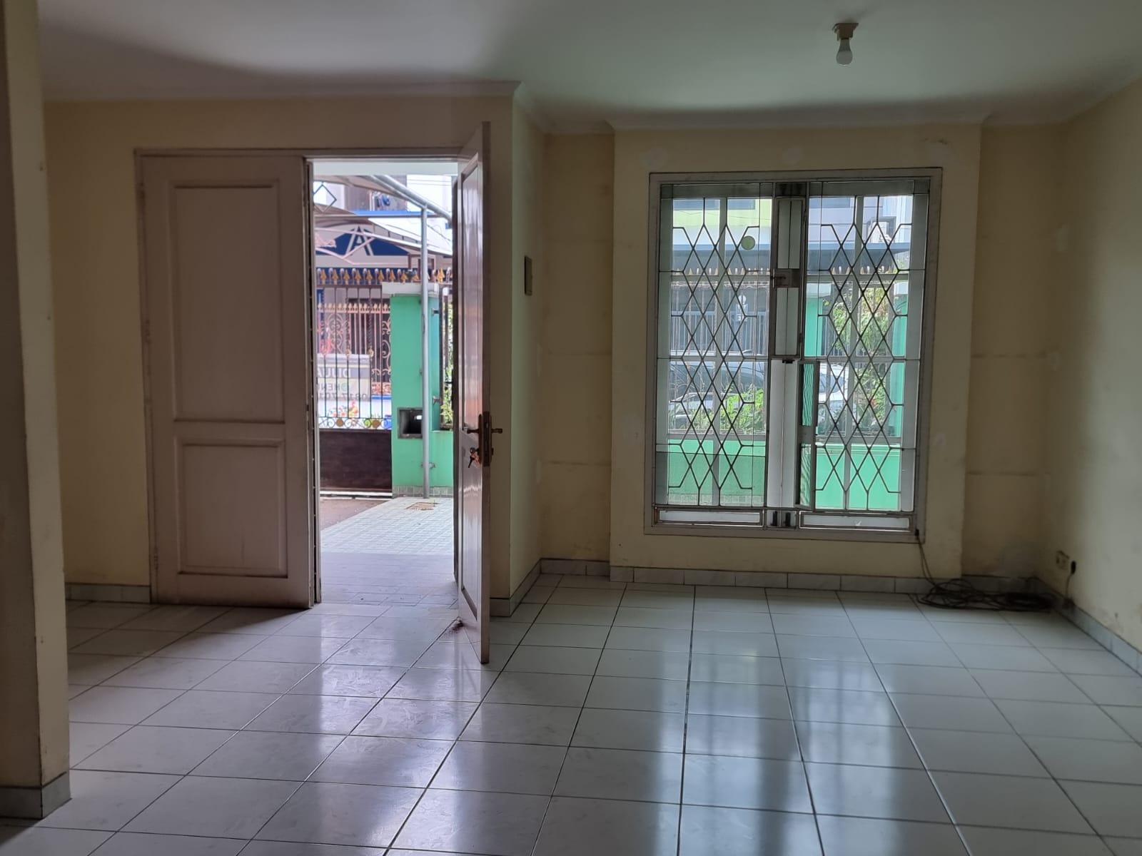Jual Cepat Rumah di Perumahan Daan Mogot Baru Jakarta Barat (RR) - Foto 5