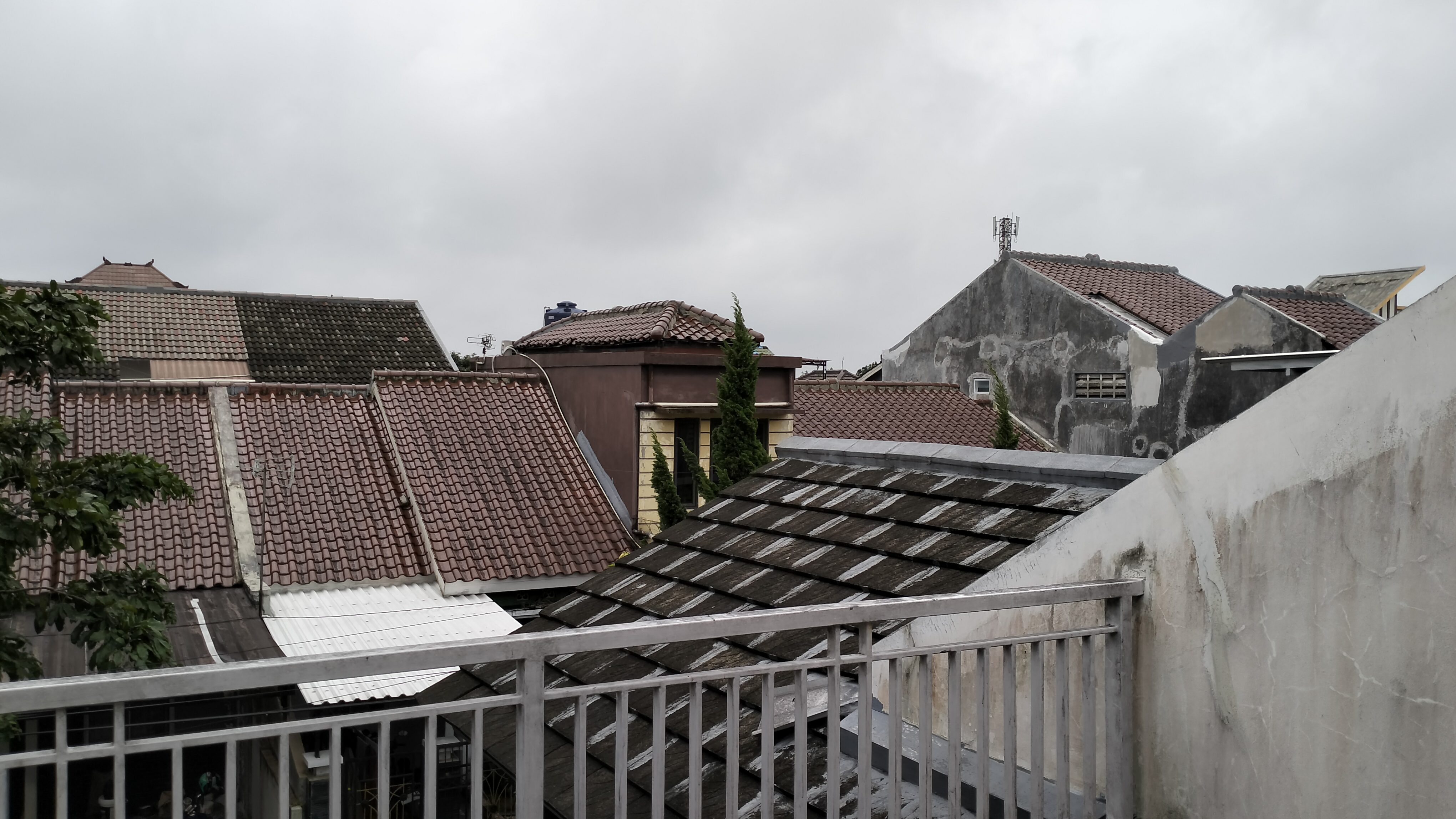 RUMAH DIJUAL 120-90 JL. EMERALD RAYA VILLA TAJUR SINDANGRASA BOGOR TIMUR - Foto 4