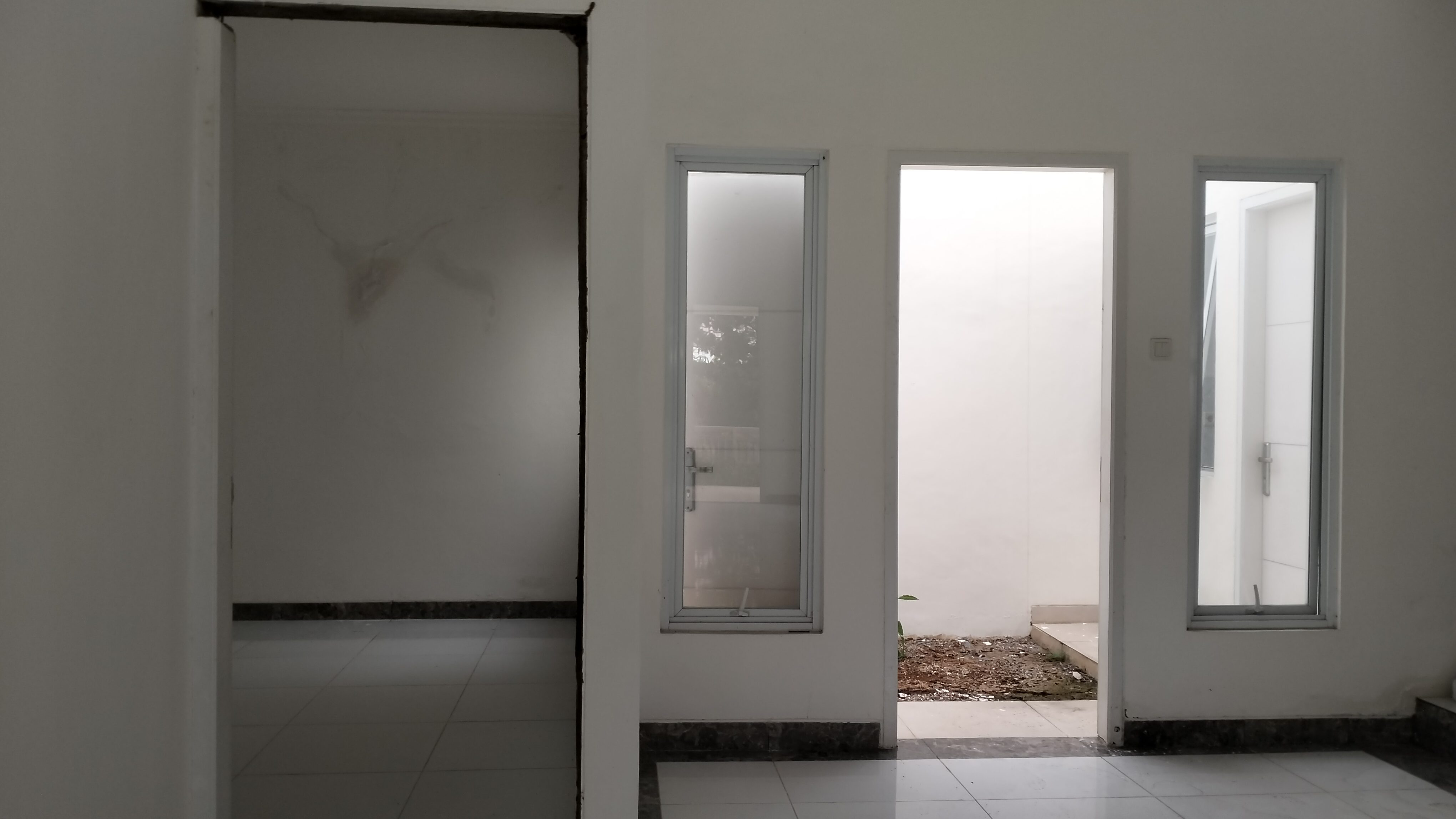 RUMAH DIJUAL 120-90 JL. EMERALD RAYA VILLA TAJUR SINDANGRASA BOGOR TIMUR