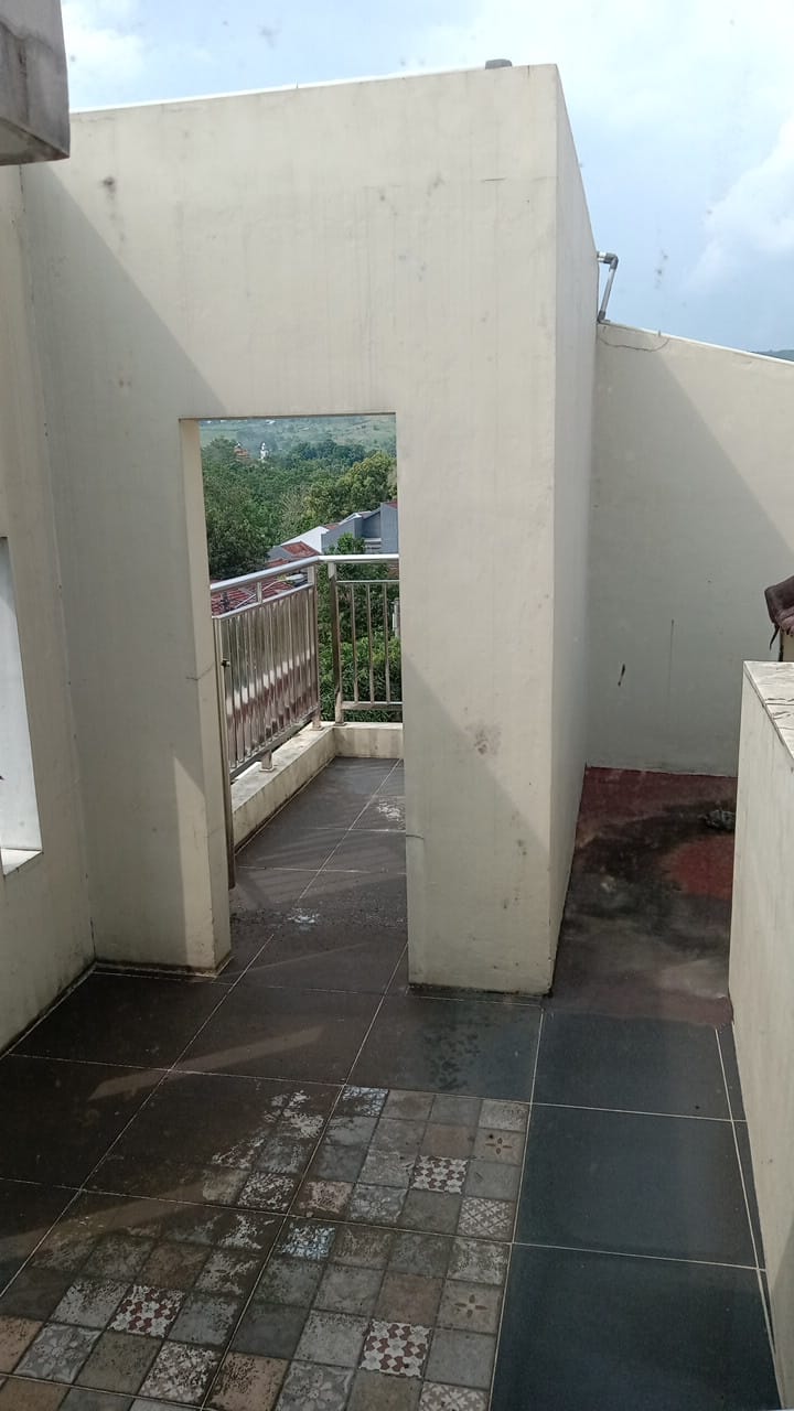 DIJUAL RUMAH 3 LANTAI PERUMAHAN TAMAN UDAYANA BOJONG KONENG KABUPATEN BOGOR - Foto 8