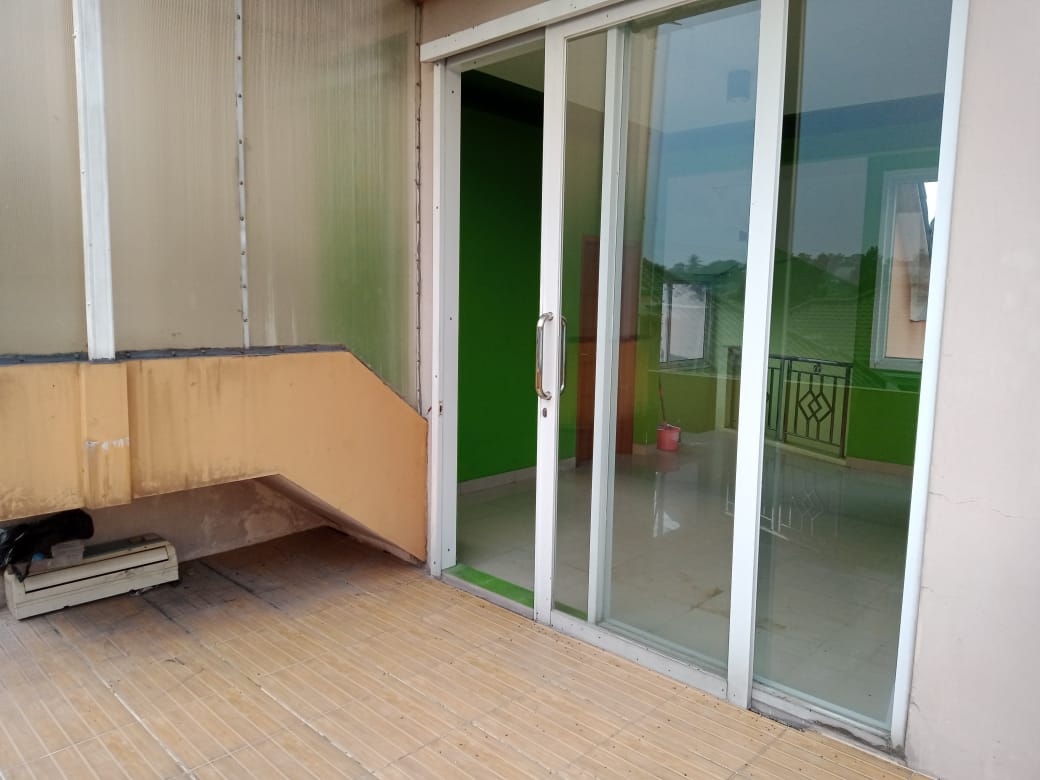 DIJUAL RUMAH 4 LANTAI BLOK Q MUTIARA SENTUL KABUPATEN BOGOR - Foto 12