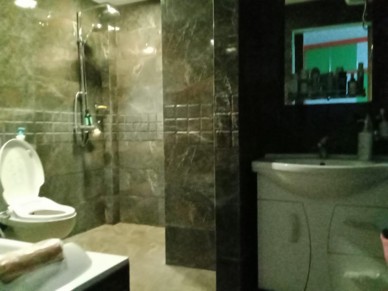 DIJUAL RUMAH 4 LANTAI BLOK Q MUTIARA SENTUL KABUPATEN BOGOR - Foto 18