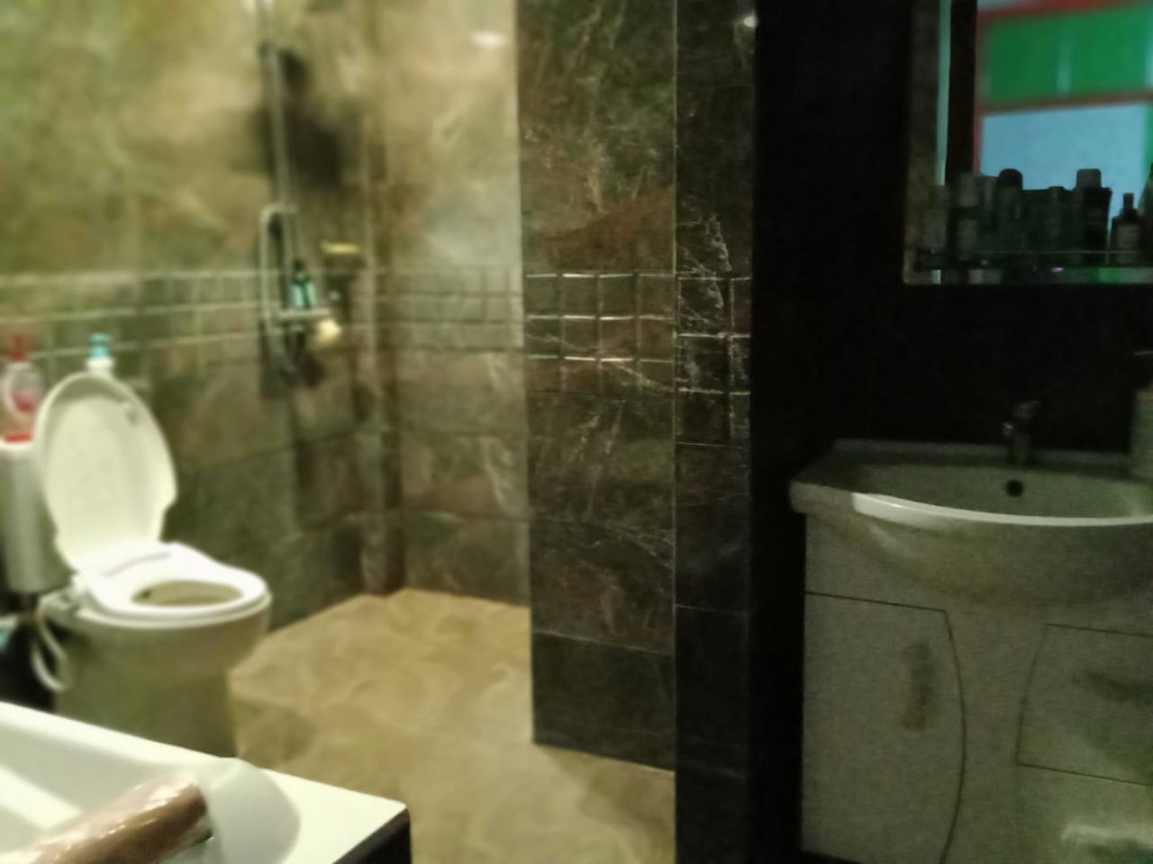 DIJUAL RUMAH 4 LANTAI BLOK Q MUTIARA SENTUL KABUPATEN BOGOR - Foto 19