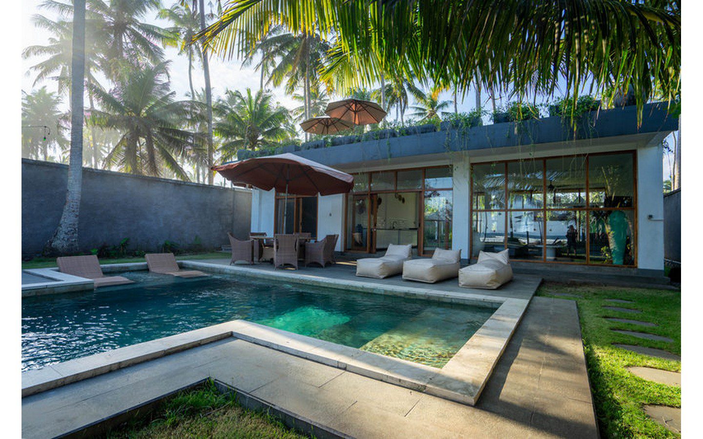 Secluded Beachfront Villa for sale in Tabanan’s Peaceful Pekutatan Beach - Foto 5