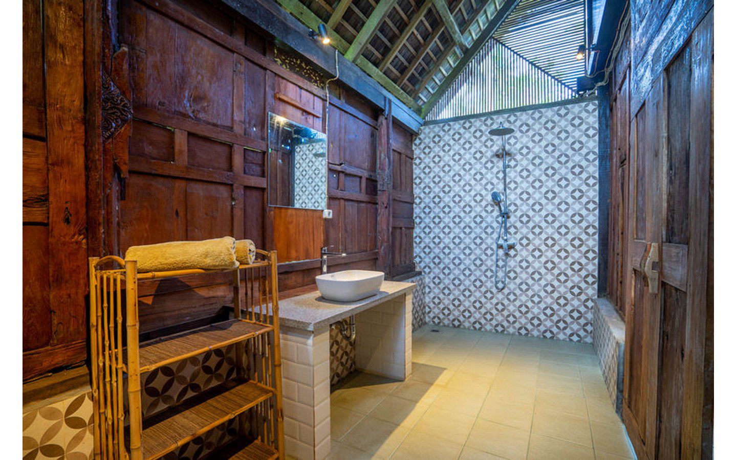 Secluded Beachfront Villa for sale in Tabanan’s Peaceful Pekutatan Beach - Foto 9