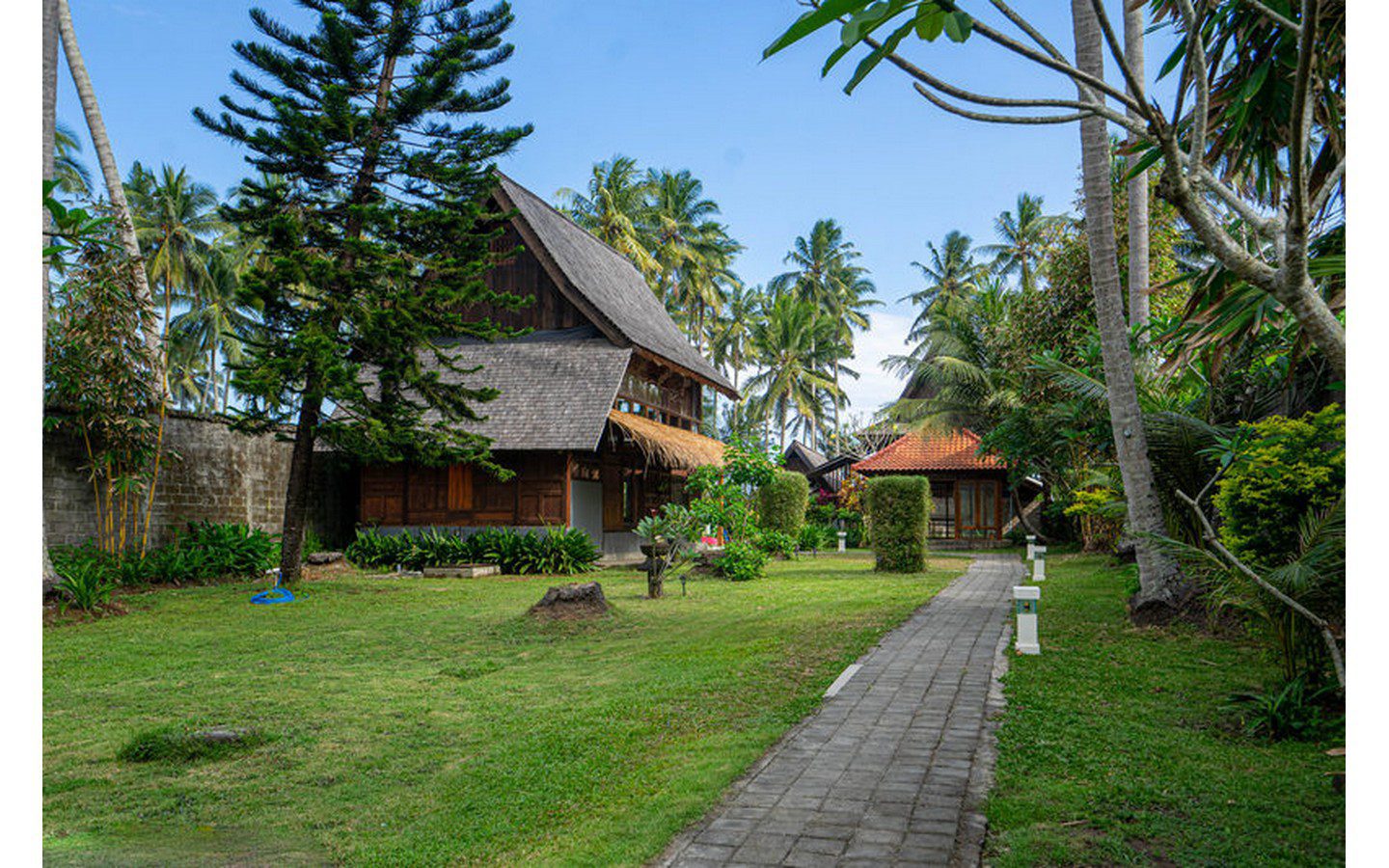 Secluded Beachfront Villa for sale in Tabanan’s Peaceful Pekutatan Beach - Foto 3