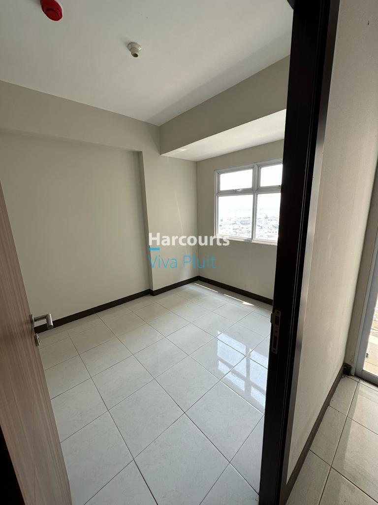 Dijual Cepat Apartemen Pluit Seaview Dengan View Perkotaan