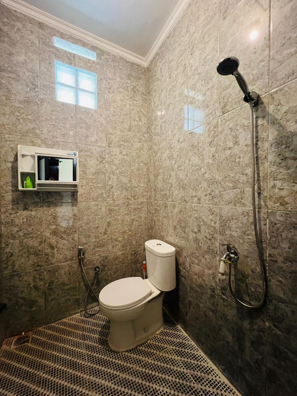 Rumah Dua Lantai Asri Minimalis Jl. Ismaya Bogor - Foto 7