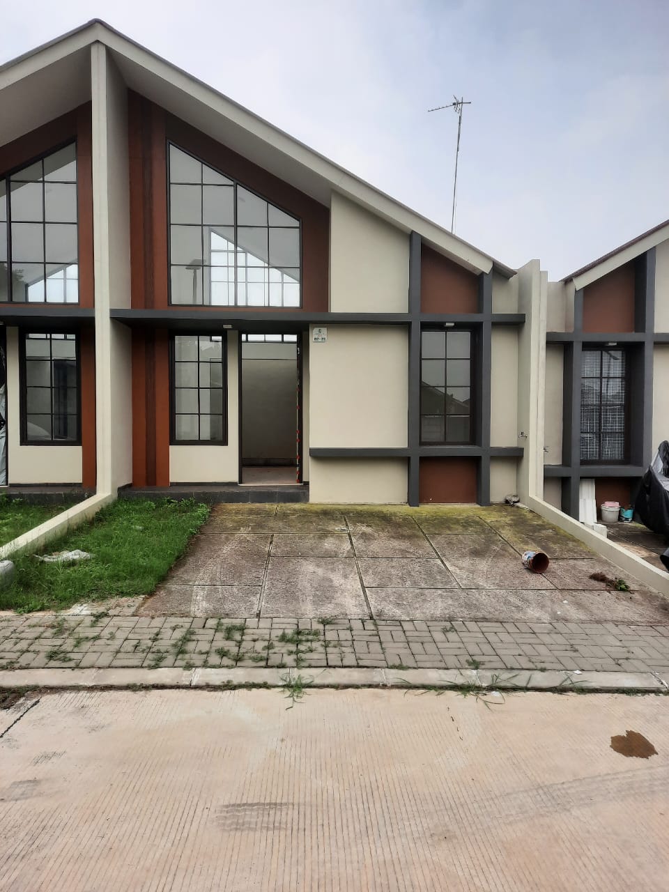 Dijual Rumah di Perumahan Emerald City Shinju - Foto 2