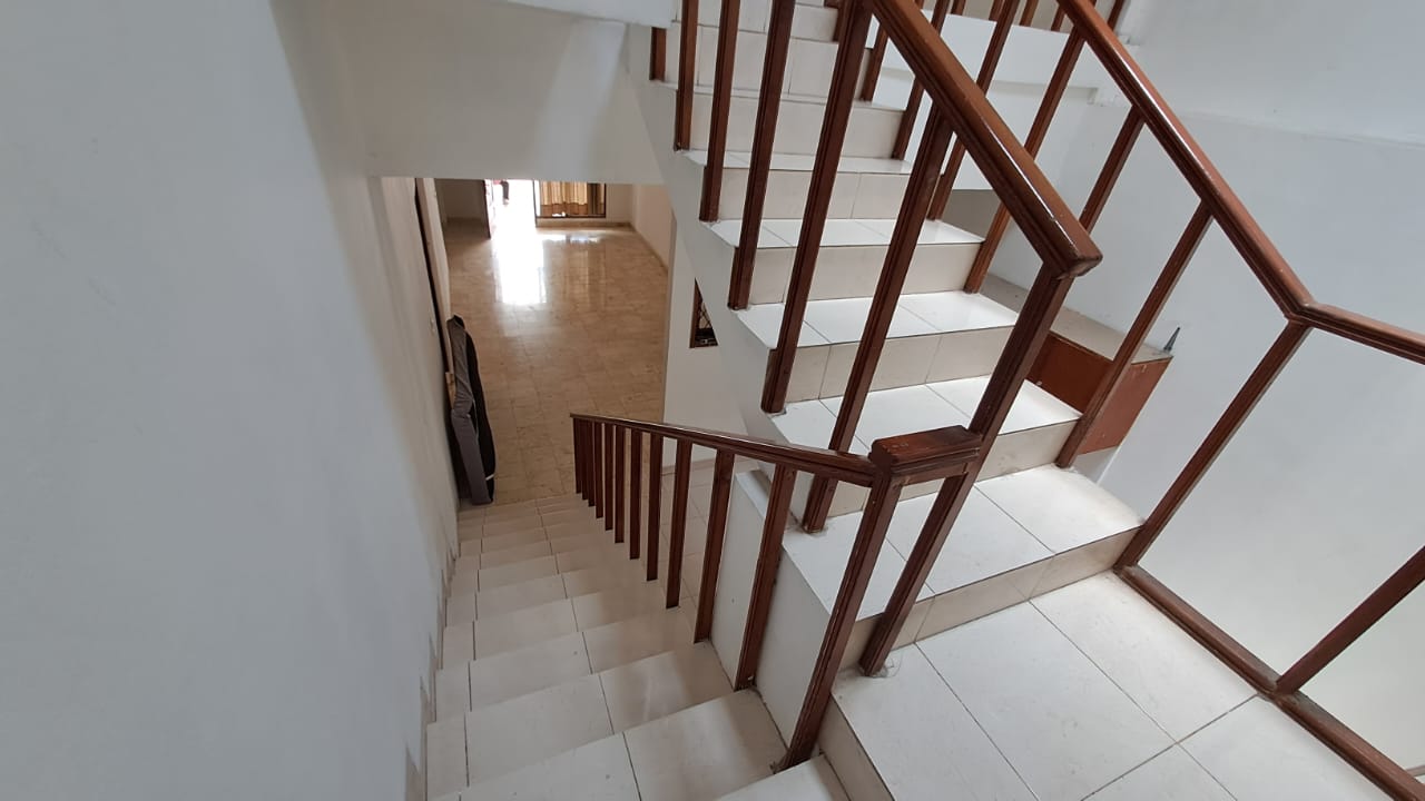 Sewa Cepat Rumah Strategis 2 lantai di Tebet Timur Jakarta Selatan (AF) - Foto 12