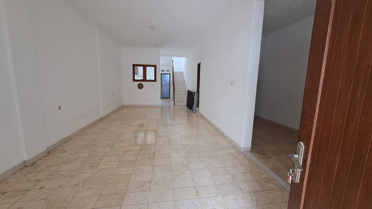 Sewa Cepat Rumah Strategis 2 lantai di Tebet Timur Jakarta Selatan (AF)