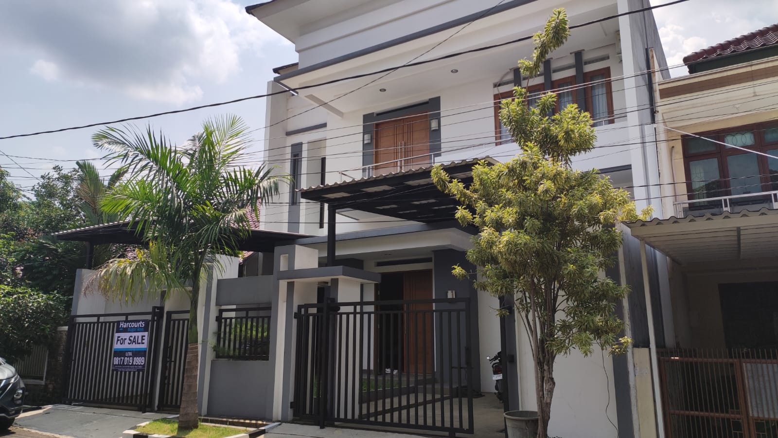 DIJUAL RUMAH 2 LANTAI DI KOMPLEK BARANANGSIANG INDAH KOTA BOGOR TIMUR LOKASI STRATEGIS