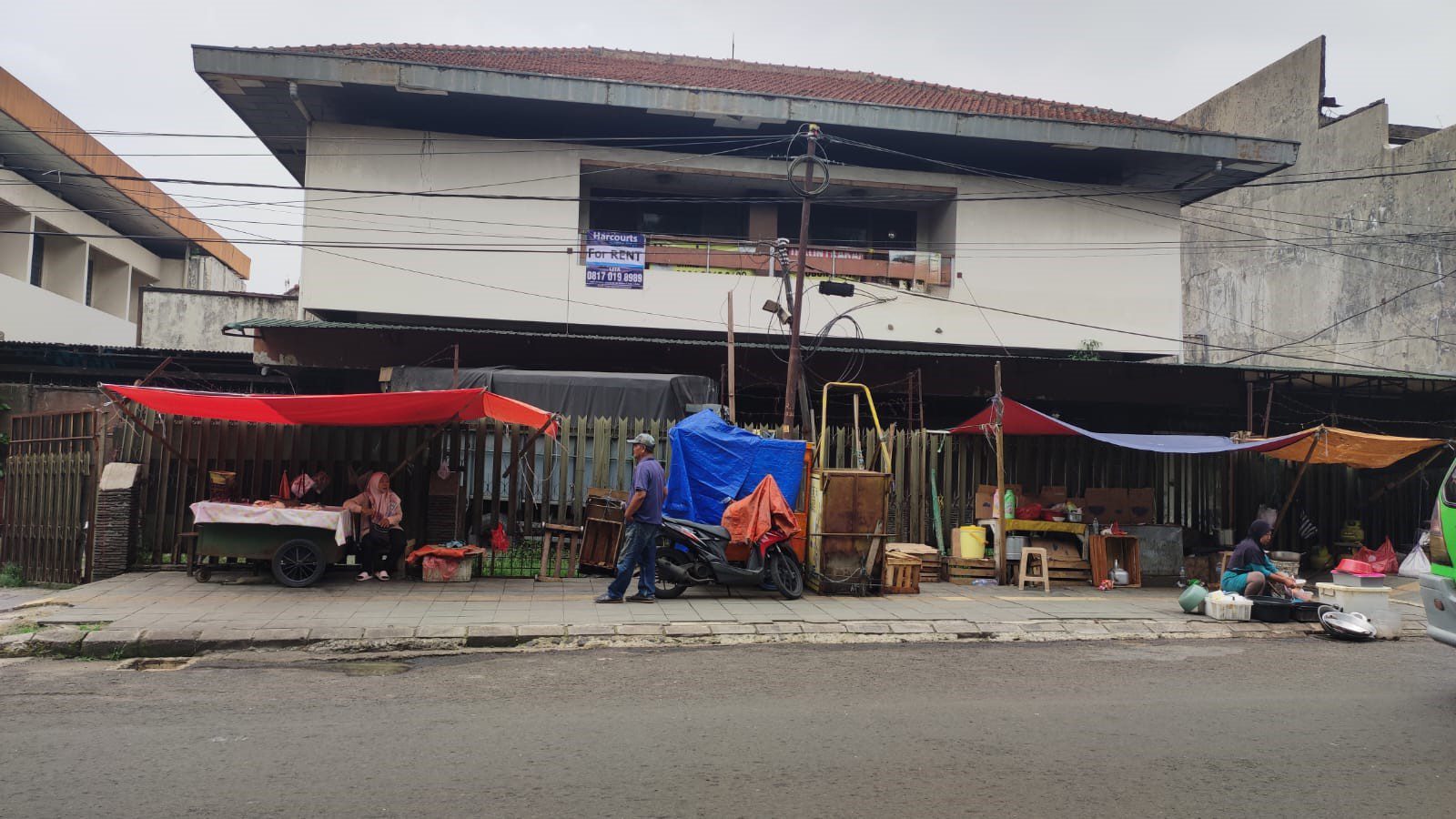 DISEWAKAN RUKO 2 LANTAI DI JL. MA SALMUN LOKASI STRATEGIS BERADA DI PUSAT KOTA BOGOR PADAT PENDUDUK COCOK DIJADIKAN TEMPAT USAHA