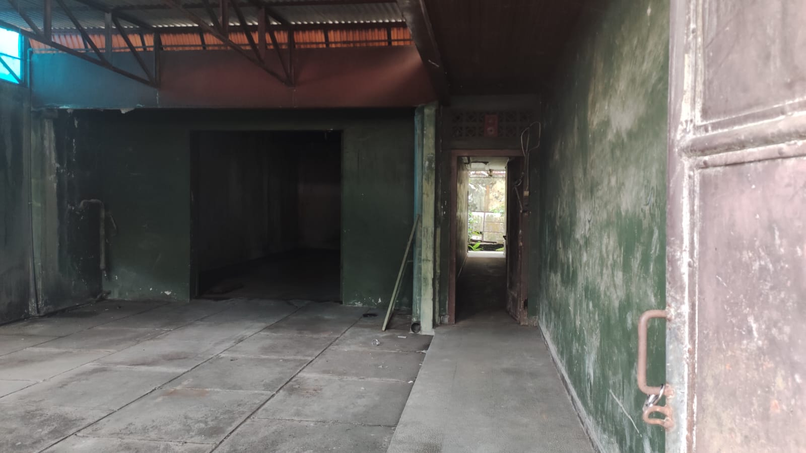 DISEWAKAN RUKO 2 LANTAI DI JL. MA SALMUN LOKASI STRATEGIS BERADA DI PUSAT KOTA BOGOR PADAT PENDUDUK COCOK DIJADIKAN TEMPAT USAHA - Foto 2