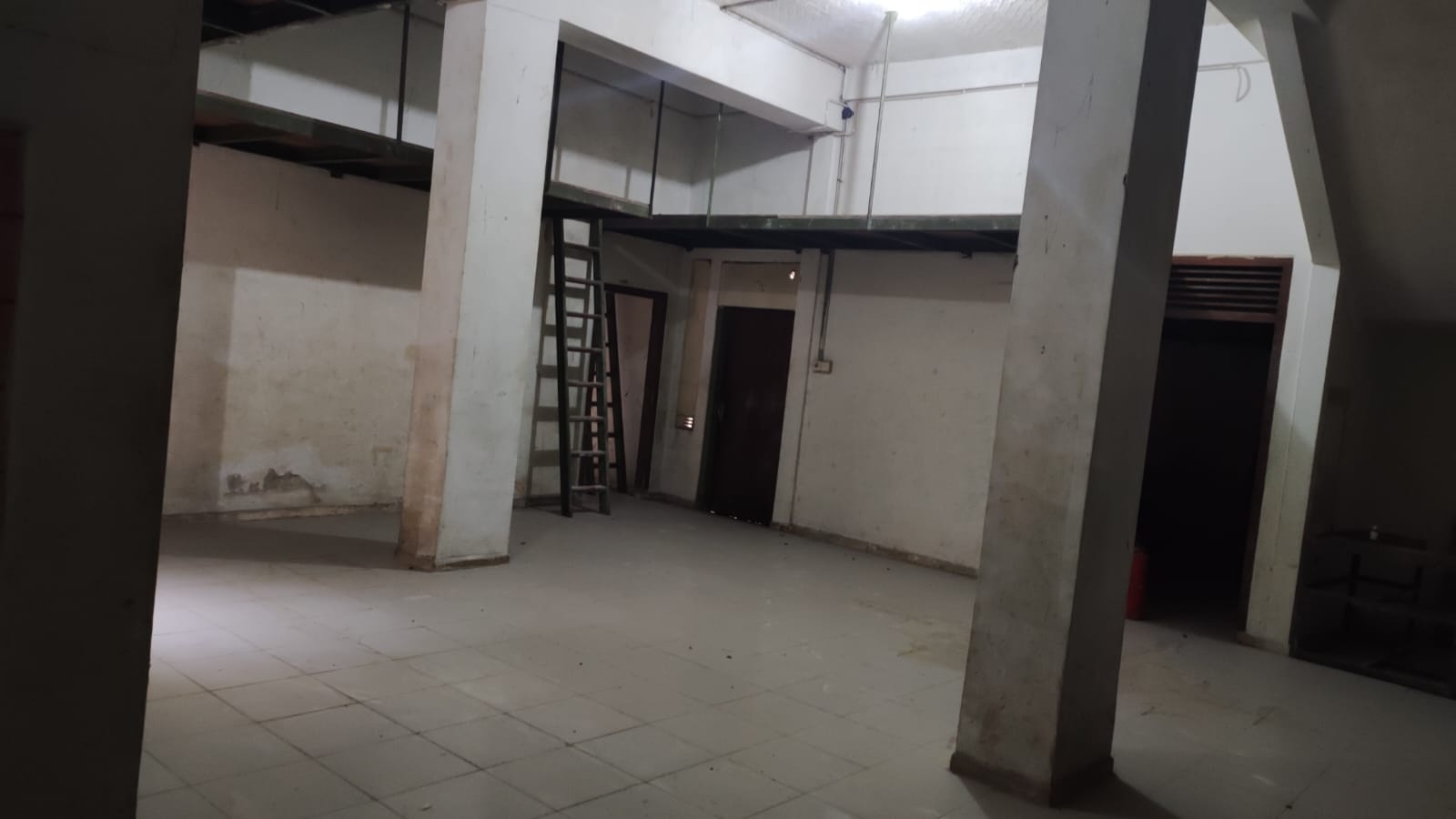 DISEWAKAN RUKO 2 LANTAI DI JL. MA SALMUN LOKASI STRATEGIS BERADA DI PUSAT KOTA BOGOR PADAT PENDUDUK COCOK DIJADIKAN TEMPAT USAHA - Foto 3