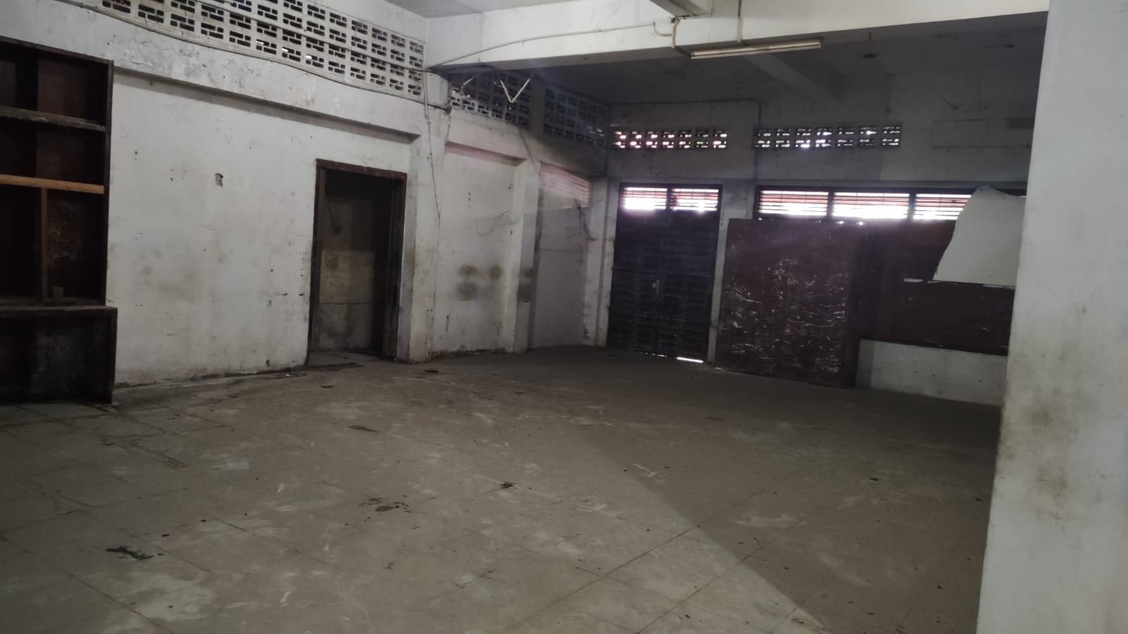 DISEWAKAN RUKO 2 LANTAI DI JL. MA SALMUN LOKASI STRATEGIS BERADA DI PUSAT KOTA BOGOR PADAT PENDUDUK COCOK DIJADIKAN TEMPAT USAHA - Foto 6