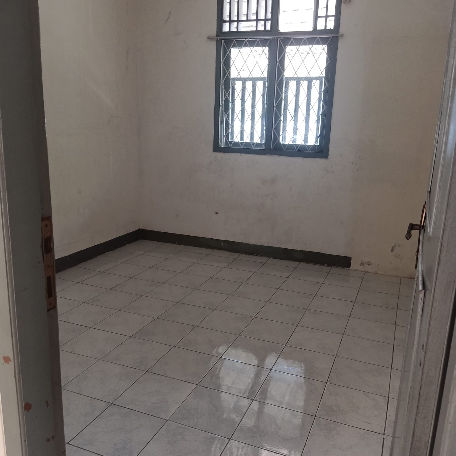 Dijual Rumah di Komplek Kedung Badak Baru Tanah Sareal Bogor Dekat dengan Tol Sentul Selatan - Foto 4