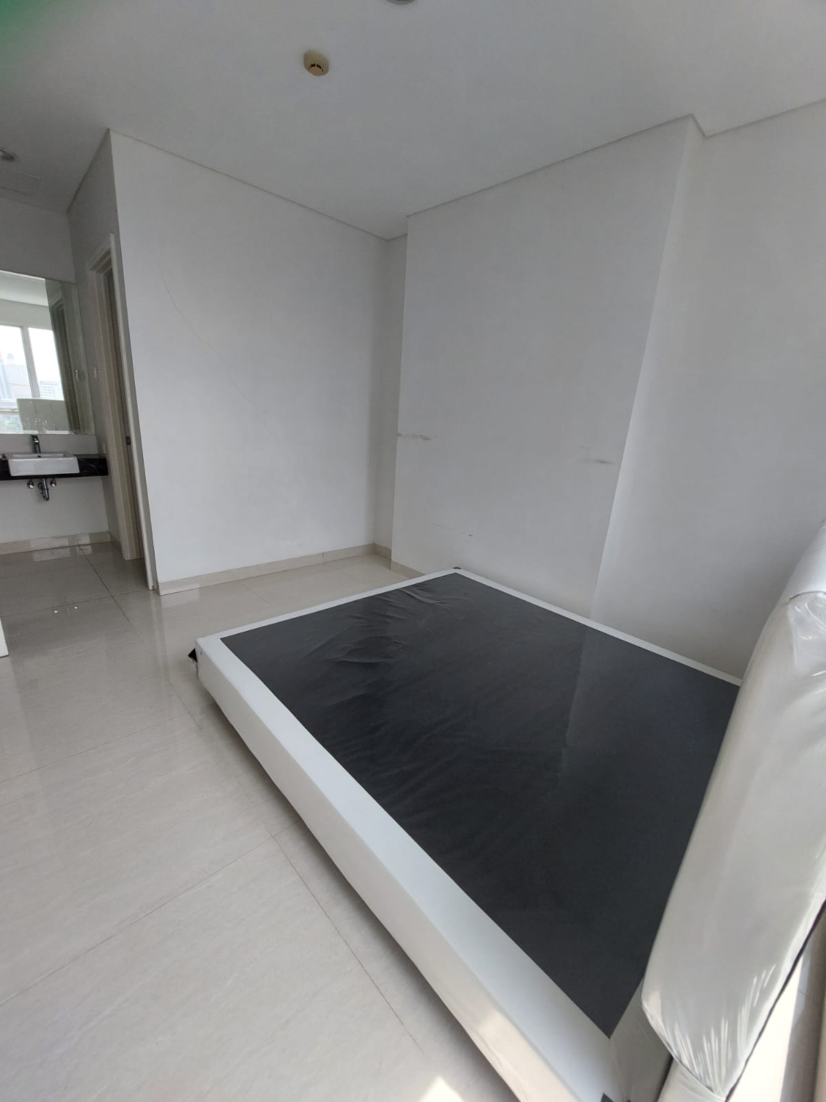 Sewa Cepat Grand Madison Condominium Type 2+1 BR di Jl. Letjen S.Parman Jakarta Barat (RR) - Foto 4