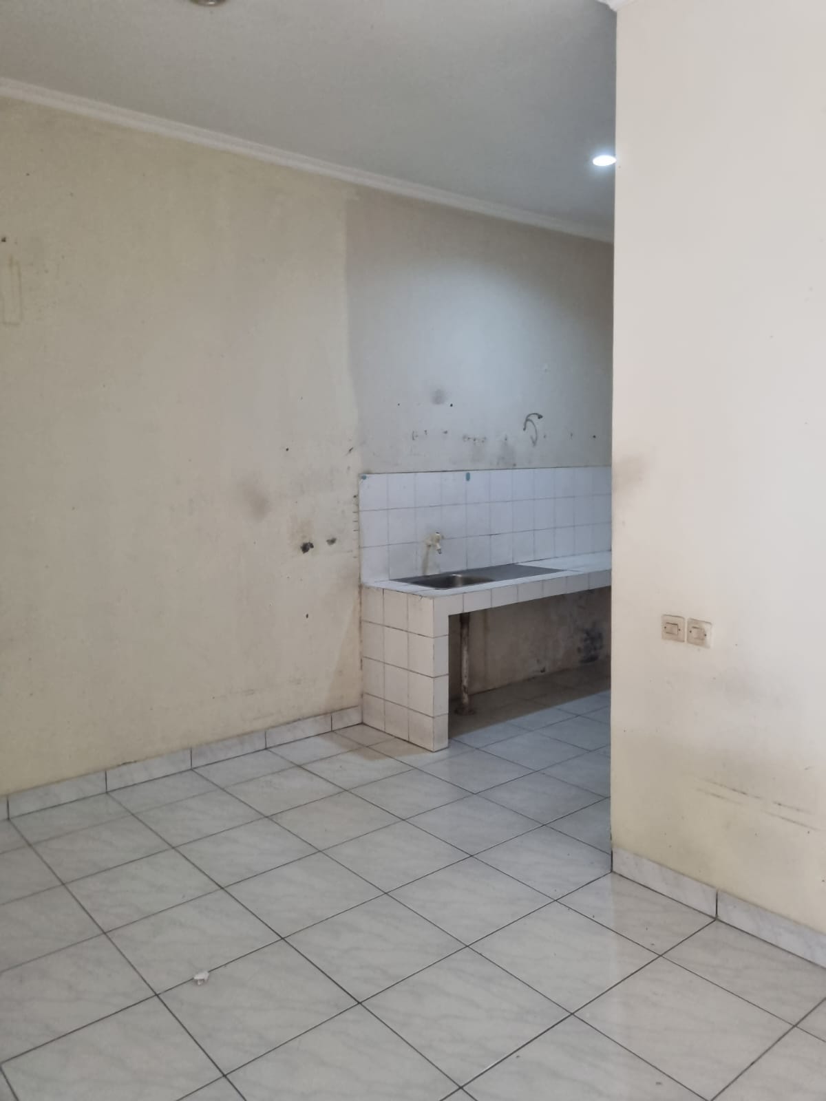 Jual Cepat Rumah 2 lantai di Taman Semanan Indah di Kalideres Jakarta Barat (AF) - Foto 5