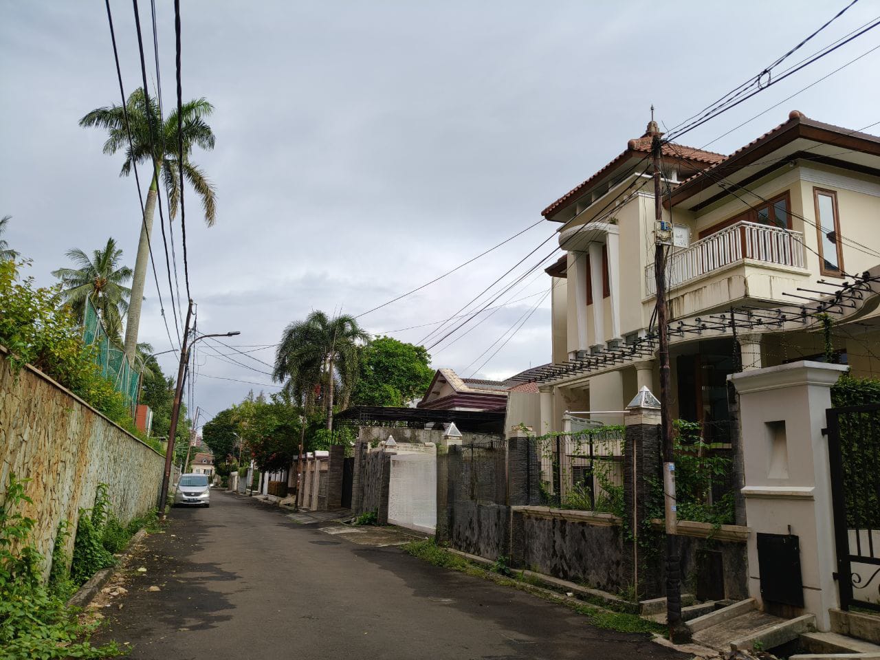 Jual Cepat Rumah 3 lantai di Pondok Pinang Kebayoran Lama Jakarta Selatan (AL)