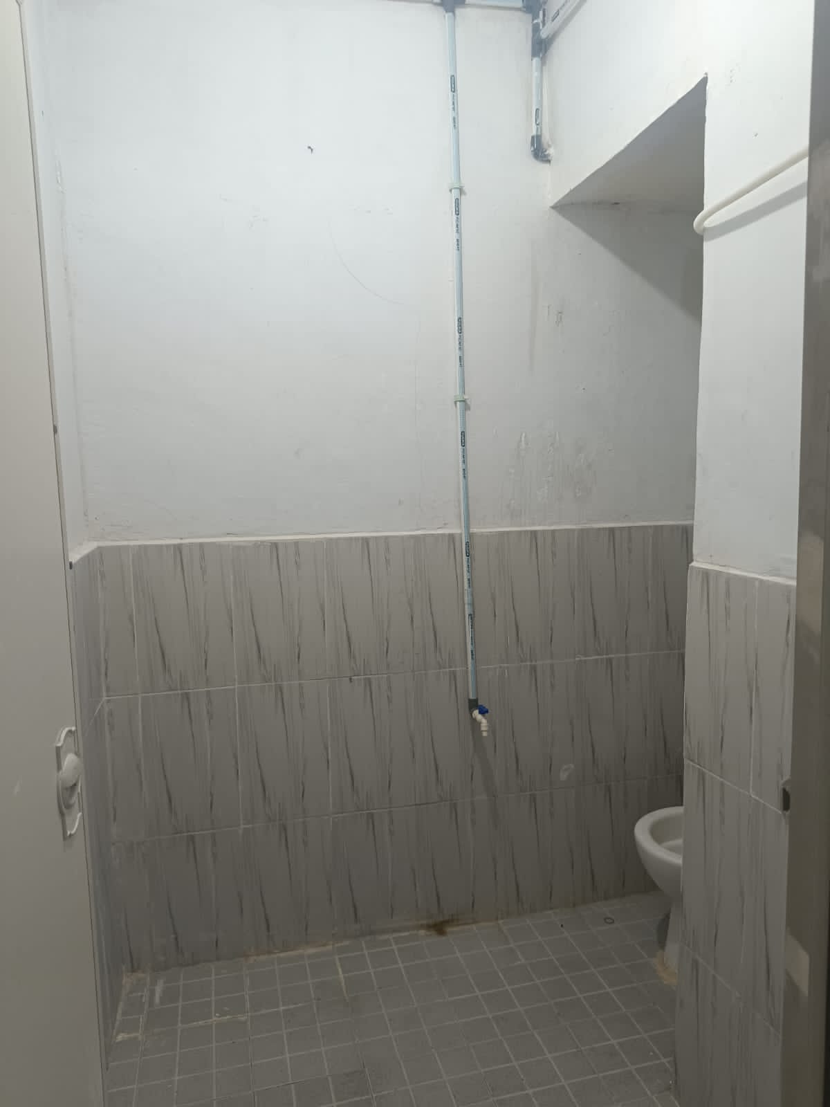 Jual Rumah 1,5 lantai di wilayah strategis Tomang Jakarta Barat (DI) - Foto 3