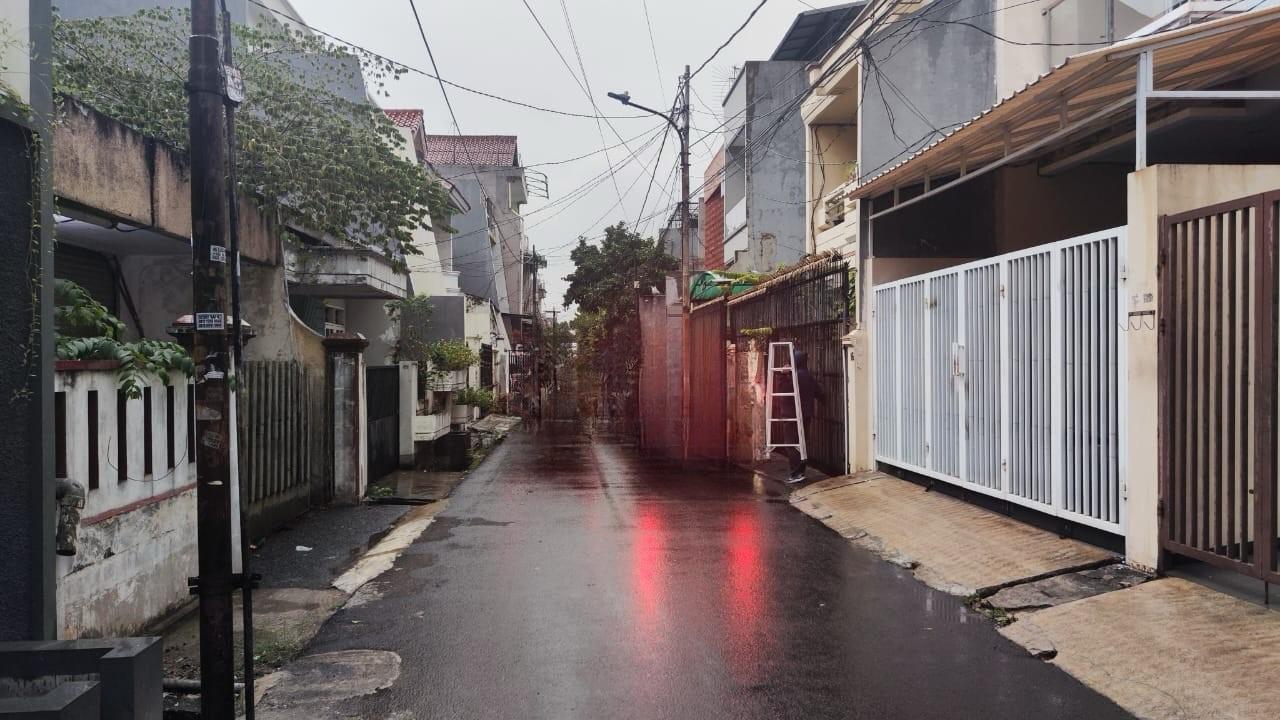 Jual Rumah 1,5 lantai di wilayah strategis Tomang Jakarta Barat (DI) - Foto 8