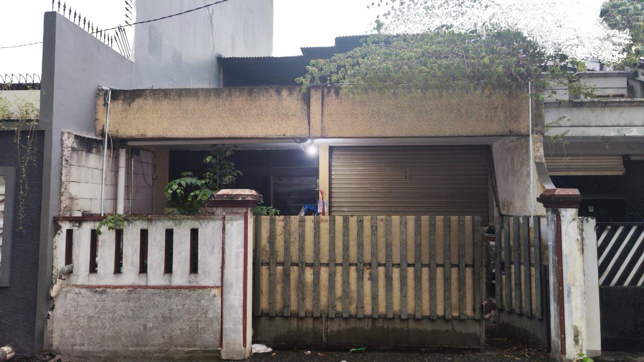 Jual Rumah 1,5 lantai di wilayah strategis Tomang Jakarta Barat (DI)