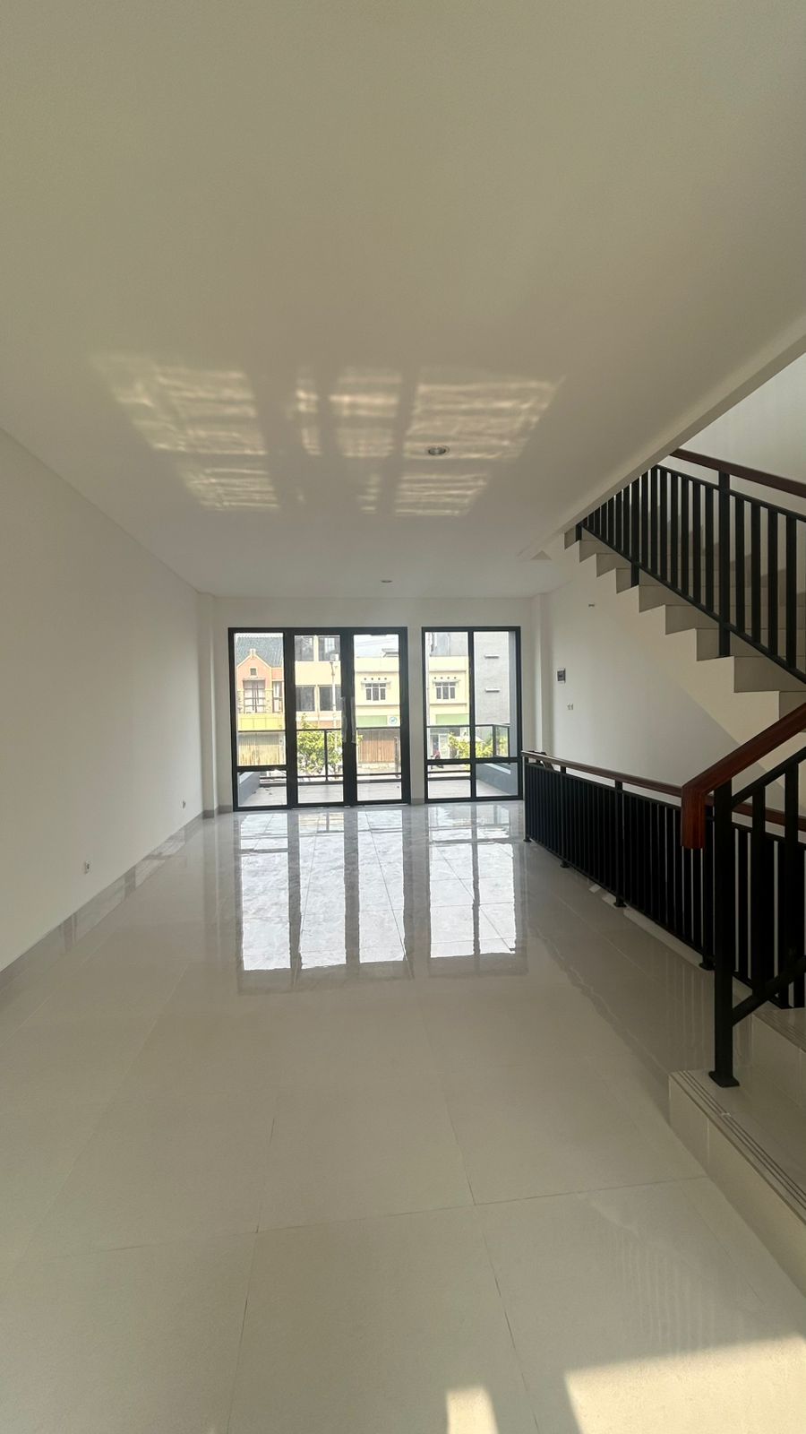 Sewa Cepat Ruko Komersil Cipondoh Kota Tangerang Banten (GN) - Foto 8