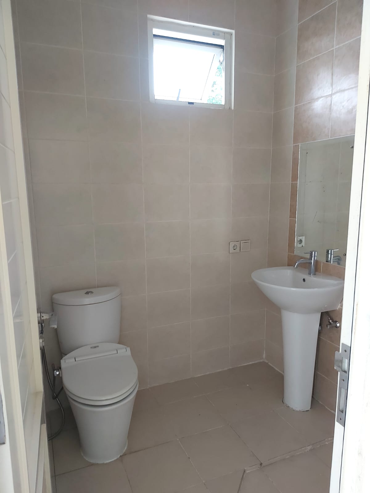 Sewa Cepat Rumah Tinggal 2 lantai di Perumahan Puri Mansion Cengkareng Jakarta Barat (GN) - Foto 2