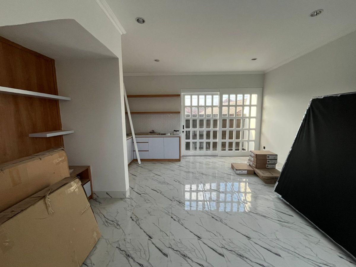 Townhouse Minimalis hanya 10 Menit Ke Pantai Seminyak - Foto 10