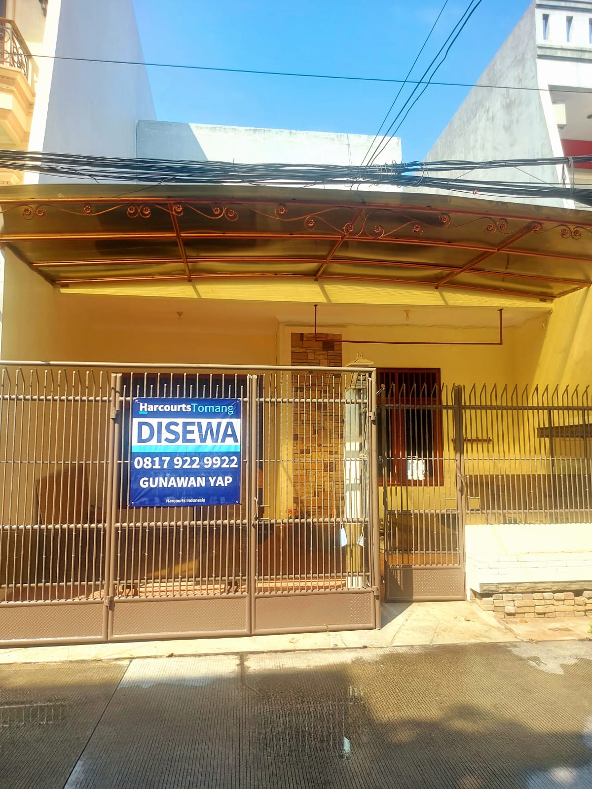 Sewa Rumah Rapi Siap Huni di lokasi strategis di tengah kota Jakarta Barat (GN)