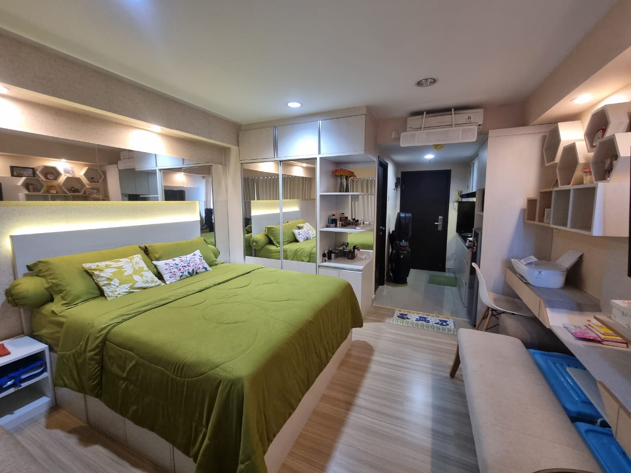 Apartemen The Hive Taman Sari Cipinang Jatinegara Jakarta Timur (AL)