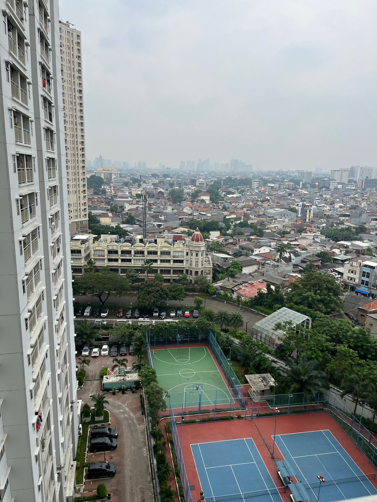 Sewa Apartemen Mediterania Garden Residences 2 Jl Letjen S Parman Tanjung Duren Jakarta Barat ID - Foto 3