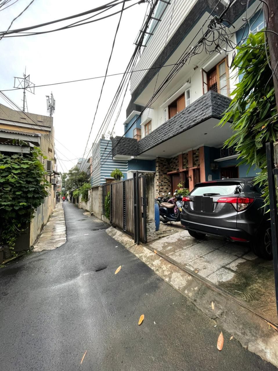 Jual Rumah 3 lantai di Bendungan Hilir Tanah Abang Jakarta Pusat (AL)