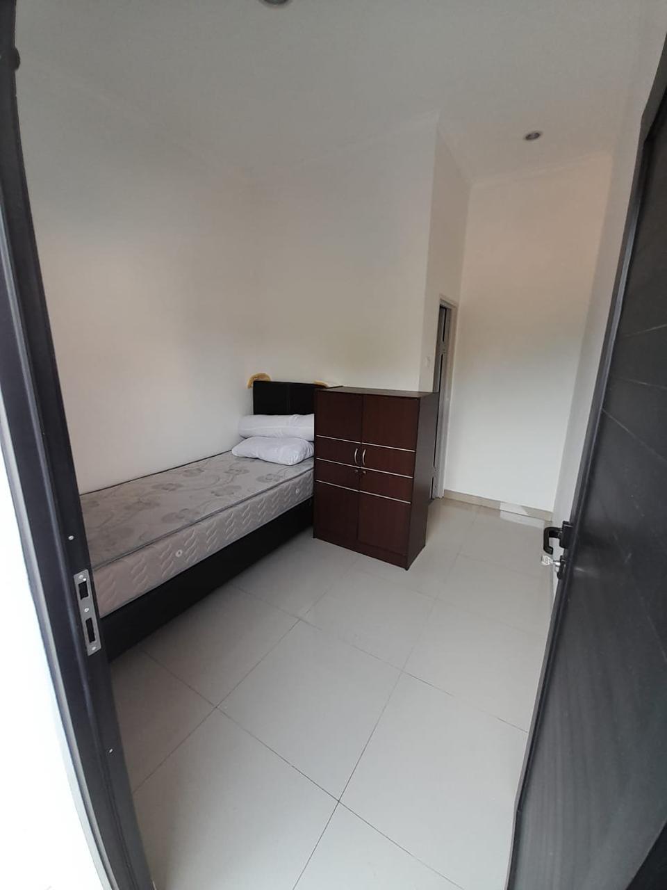 Jual Rumah dan Kos-Kosan 4 unit di Slipi Jakarta Barat (RR) - Foto 3