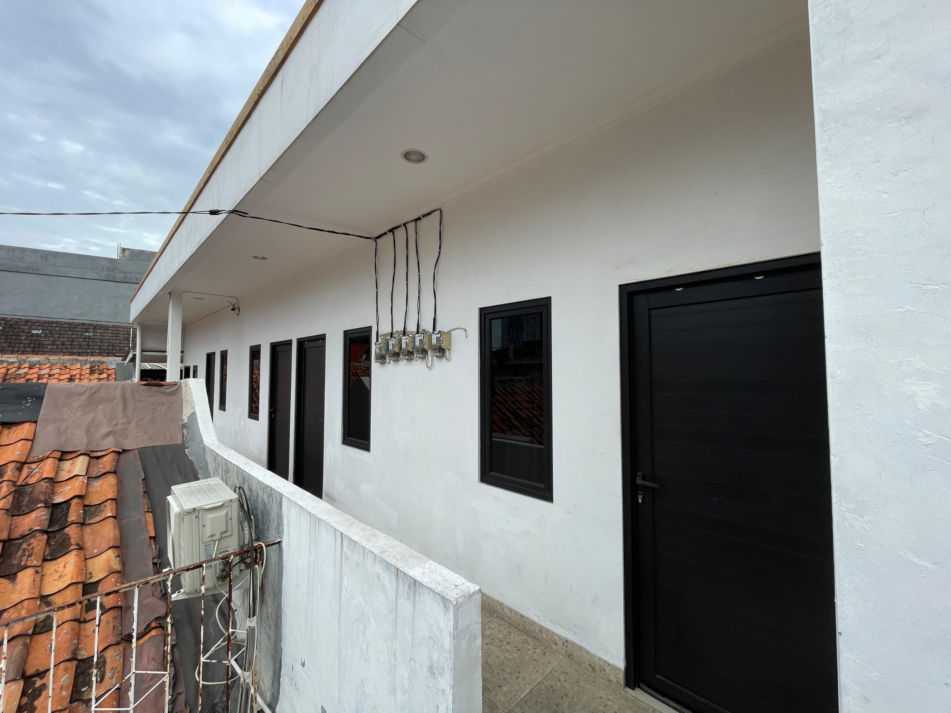 Jual Rumah dan Kos-Kosan 4 unit di Slipi Jakarta Barat (RR) - Foto 5