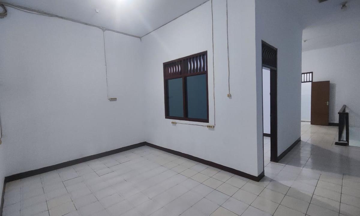 Jual Rumah Siap Huni di Jembatan Besi Jakarta Barat (DI) - Foto 4