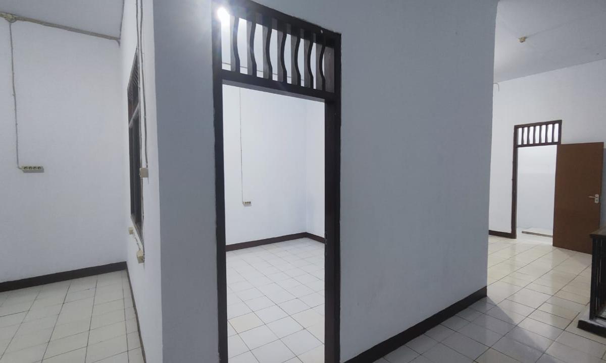 Jual Rumah Siap Huni di Jembatan Besi Jakarta Barat (DI) - Foto 5