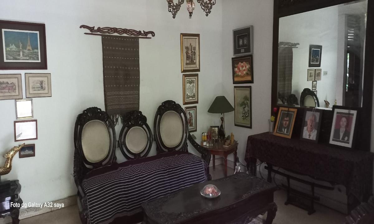 Rumah dengan gaya retro di area strategis di Pancoran Jakarta Selatan (ID) - Foto 2