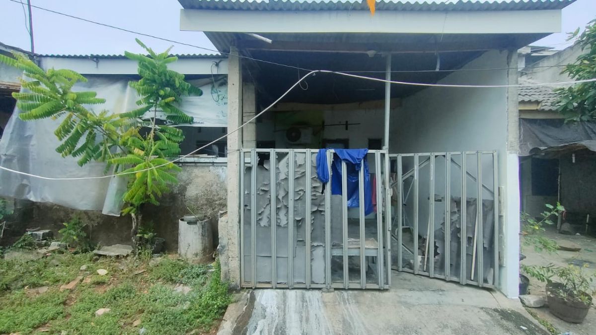 Jual 2 unit Rumah Posisi Hook di Perumahan Cikarang Selatan Jawa Barat RR