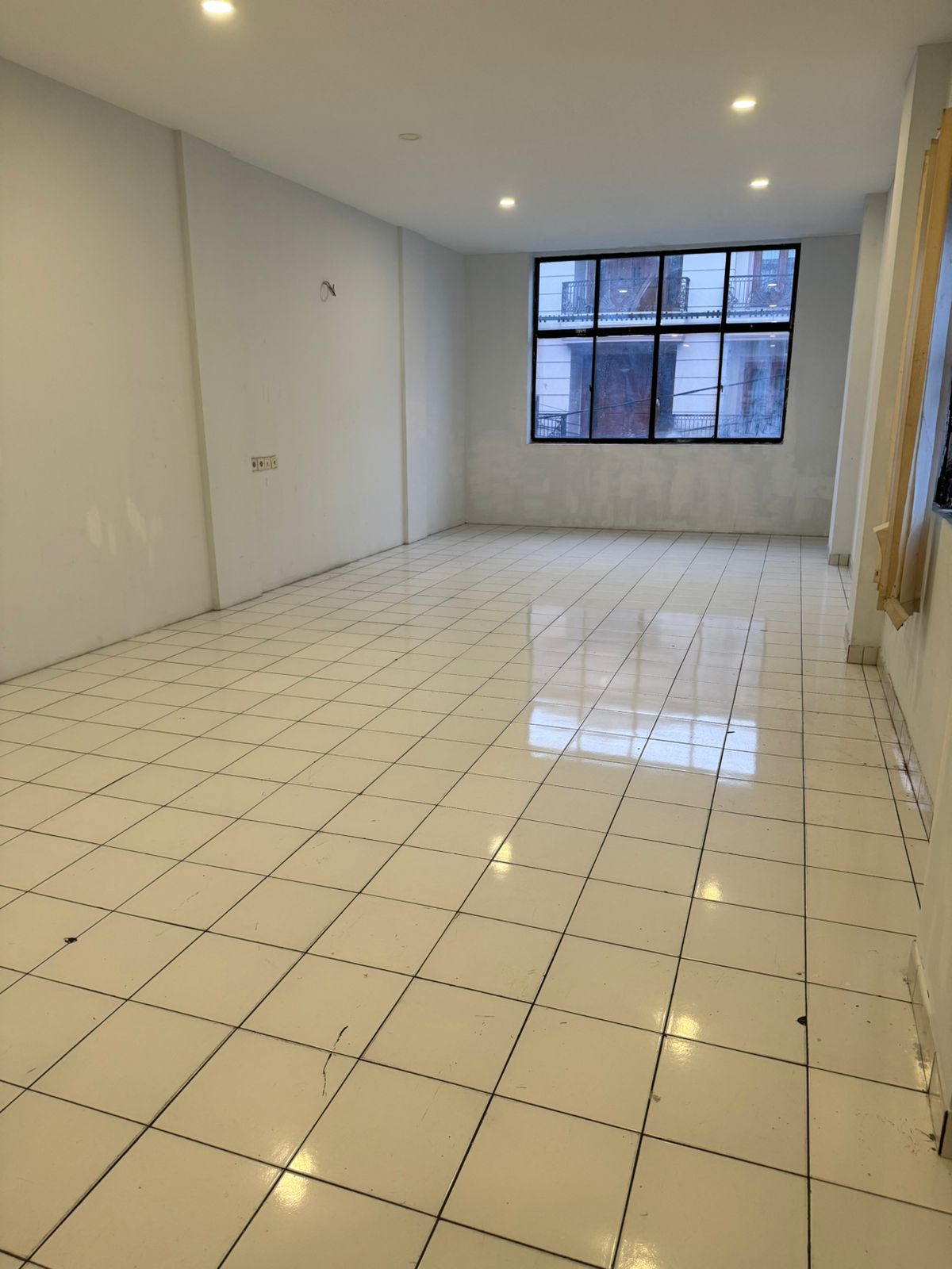 Jual Ruko di pinggir jalan di Tomang Asli, Jakarta Barat (NC) - Foto 5