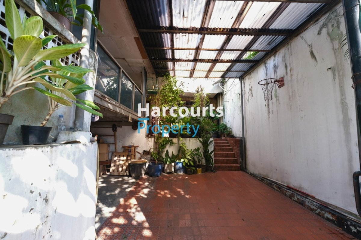 Dijual Rumah Klasik Strategis Cocok Untuk Ruang Usaha Area Jl. Pakubuwono Kebayoran Baru - Foto 6