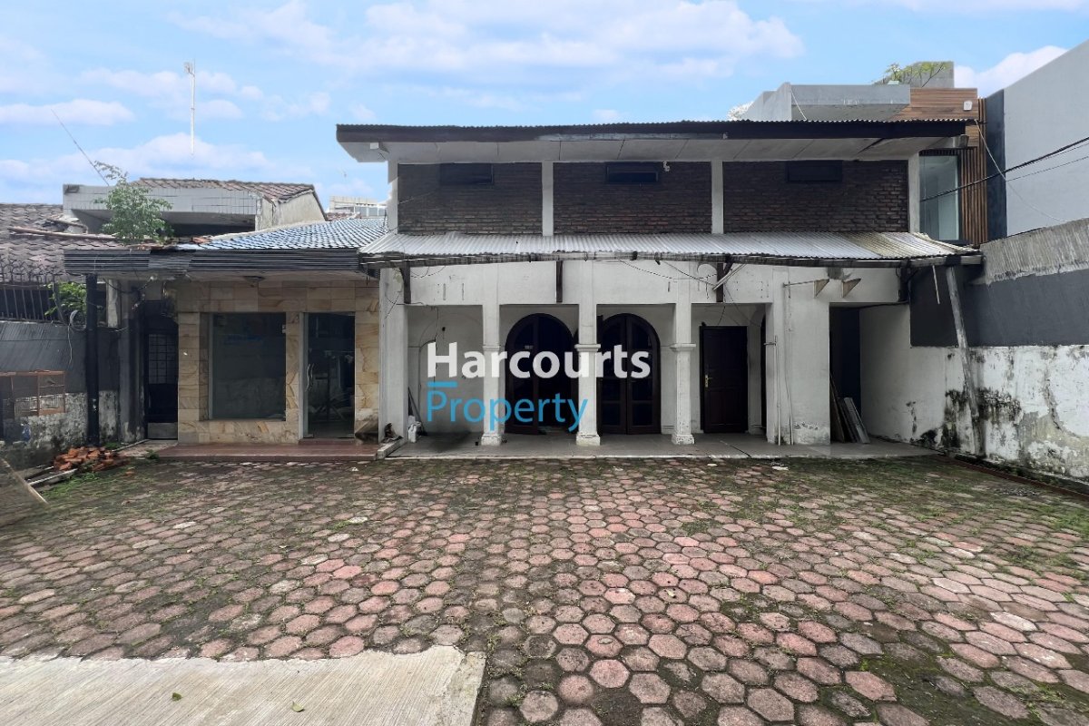 Dijual Rumah Hitung Tanah Ada Banyak Kamar Area Jl. Wijaya Kebayoran Baru