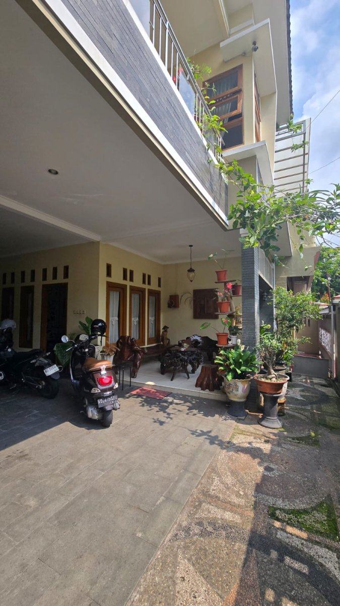 Dijual Rumah Mewah Bagus Siap Pakai , di Perumahan Elite Fajar Indah Solo