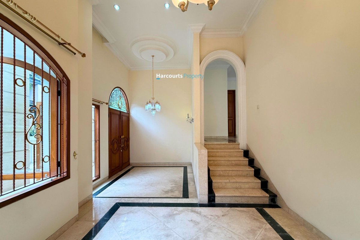 Dijual Rumah Mediterania Klasik Sangat Bagus dan Terawat di Pondok Indah - Foto 3
