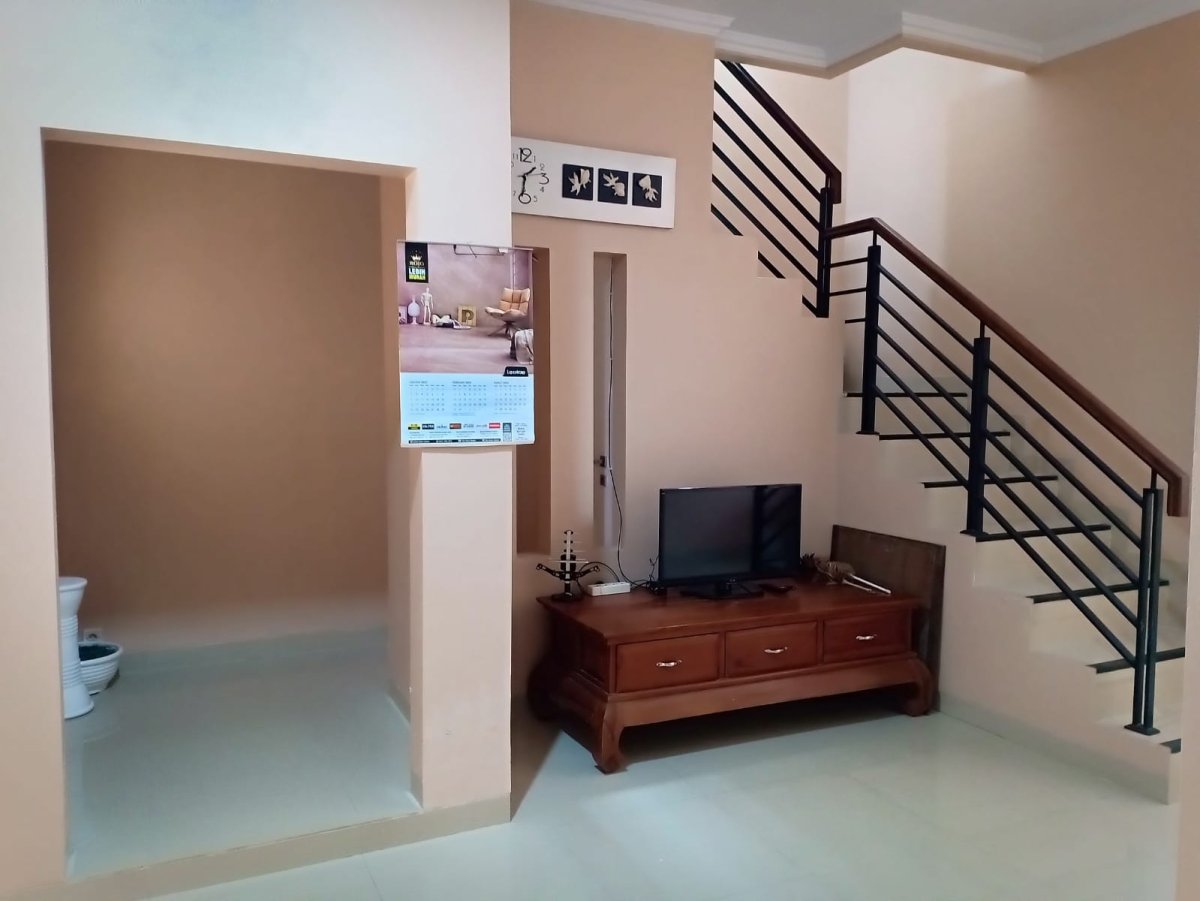 Disewakan Rumah Bagus Cluster 2 Lantai, Lokasi di Penumping, Solo - Foto 5