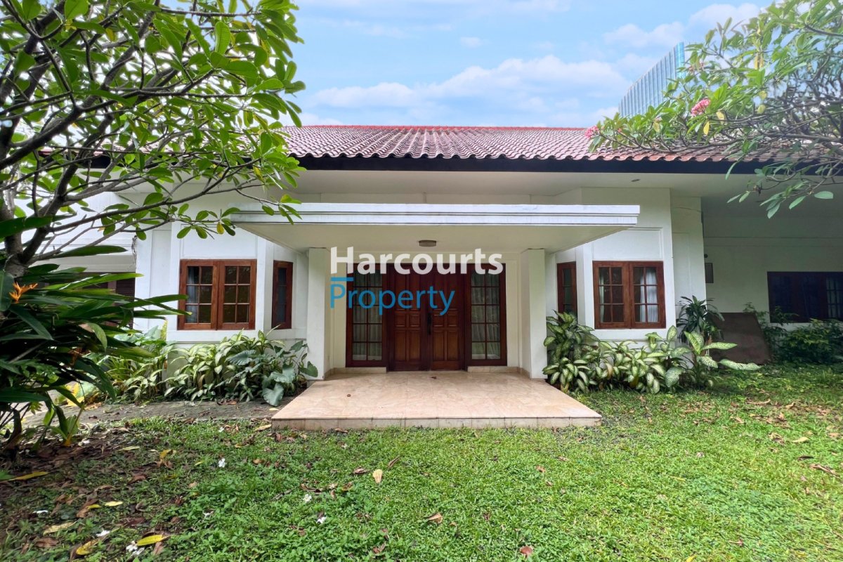 Dijual Rumah Klasik Modern Terawat Area Jl. Wijaya Kebayoran Baru